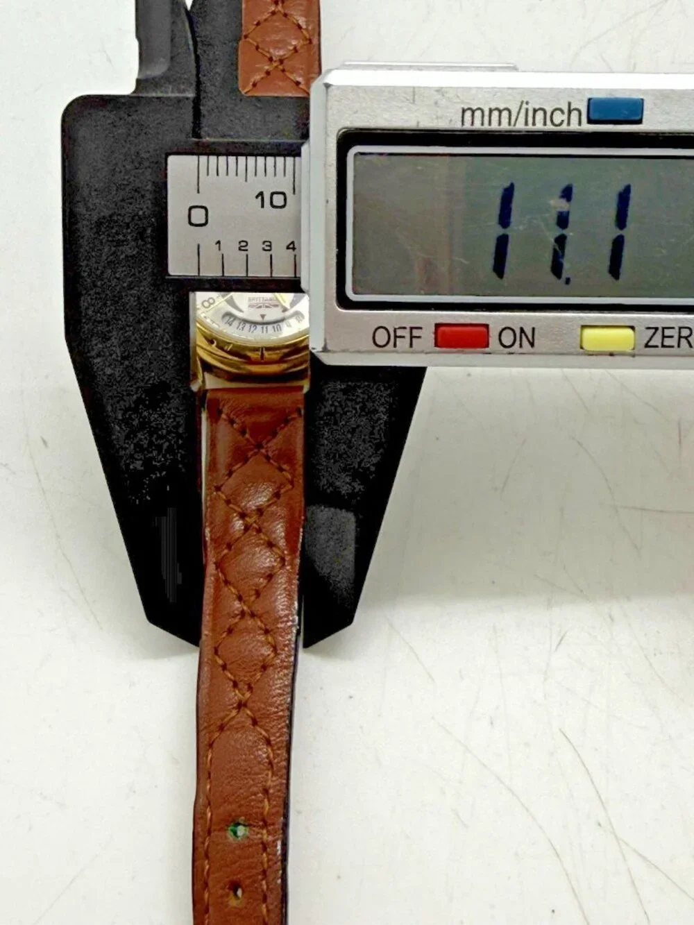 Vtg Brittania Moon Phase Quartz Watch BL232 Gold Tone Date Brown Leather Band